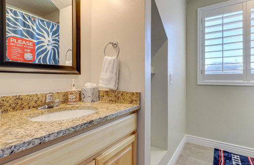 Hike, Golf and Ski Family Home in South Jordan - Foto 22