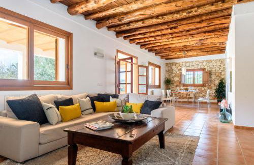 7 Bedroom Villa with Pool - 5mins walk to Cala Llonga Beach - Can Ramon - Foto 16