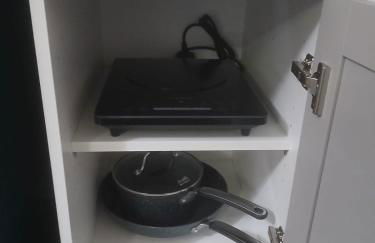 Budget Studio - Central Gosport with Free Parking - Photo 2