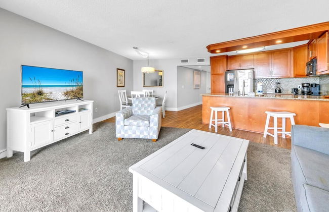 Edgewater Tower 1-305 - Foto 45