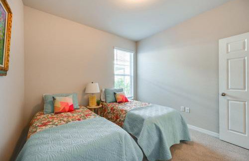 Near River & Parks: LaBelle Family Home w/ Patio - Photo 18