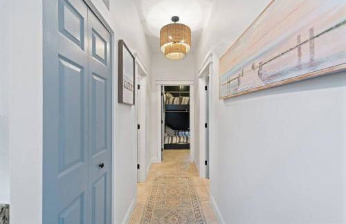 Two Cottages w/ Patios - Close to Beach - Foto 21