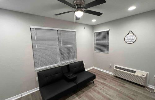 Get cozy in this Renovated home by the Villages - Foto 30