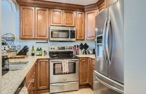 Pet Friendly Townhome WIth A Fireplace And A King Bed In Littleton - Foto 10