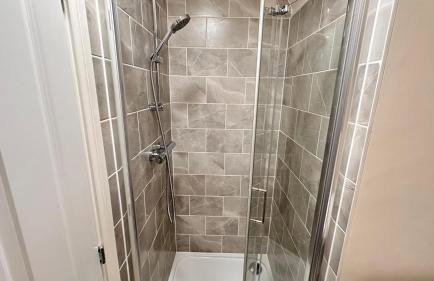 4 Bed Room Service Accommodation - 2 Parkings - Fibre Wi-Fi - Workstation - Foto 15