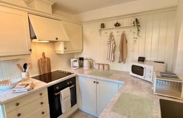 The Poppies, Norfolk, a charming coastal cottage - Photo 3