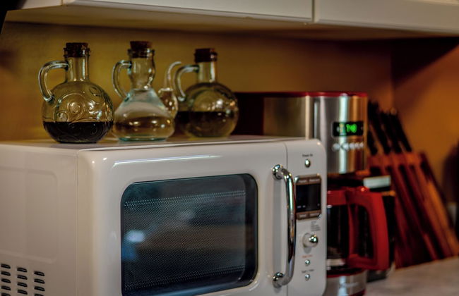 Rayleigh River Retreat - Garden Oasis - Photo 24