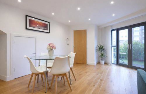 Stylish Garden Flat with Parking 20min to Central London - Foto 2