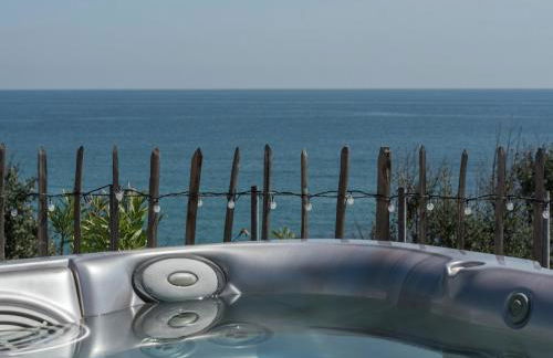 Luxury Villa with Jacuzzi in Les Issambres - Foto 34