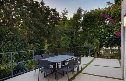 LA Hillside Retreat w Pool Views Fire Pit Outdoor Lounging Casa Bellagio by AvantStay - Foto 48