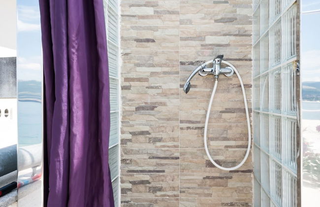 Luxurious Holiday Home in Arbanija with Hot Tub - Photo 19