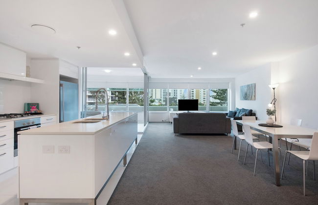 Private Q Tower Apartments - Wow Stay - Photo 23