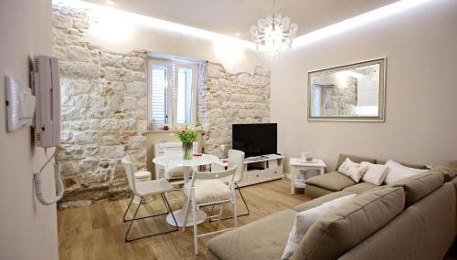 Apartment White Stone - Diocletian Palace - Photo 5, Shopping Area, young children, Lobby or reception