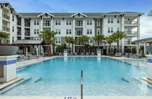 Sunny 2-Bed Oasis Pool and Gym in Apollo Beach - Foto 29