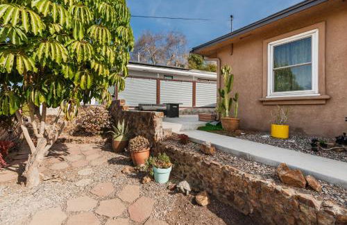 Downtown La Mesa gem - Photo 44