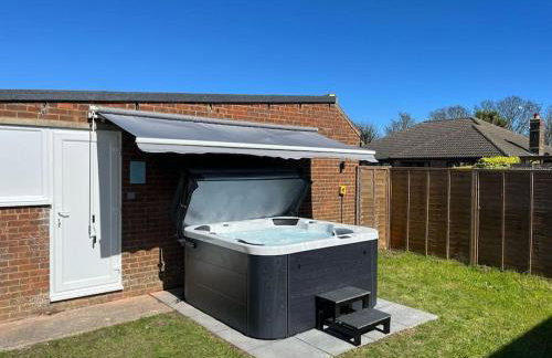 Bromstone House, Broadstairs - Photo 2