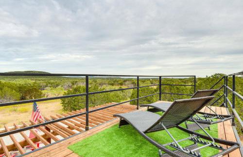 Remote Strawn Container Home with Hot Tub! - Foto 2