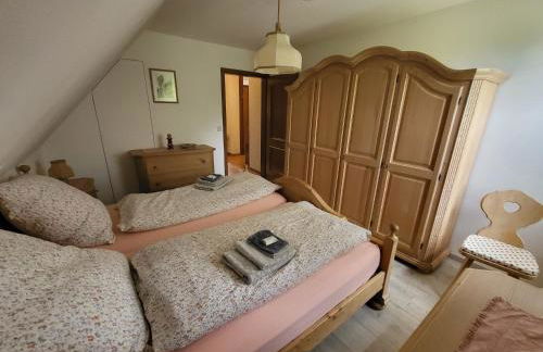 Große ruhige Ferienwohnung in Segringen, Dachterasse, Fernblick vom Grundstück - Foto 5