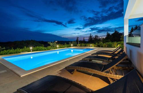 MY DALMATIA - Luxury villa Burra with private pool, jacuzzi and sports court - Foto 17