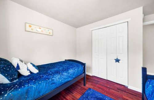 Modern Comfort Near Downtown CDA and Lake - Foto 17