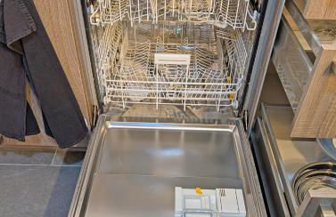 BesTime - Modernes 5BR Haus mit 2 Parkplätzen - Photo 10