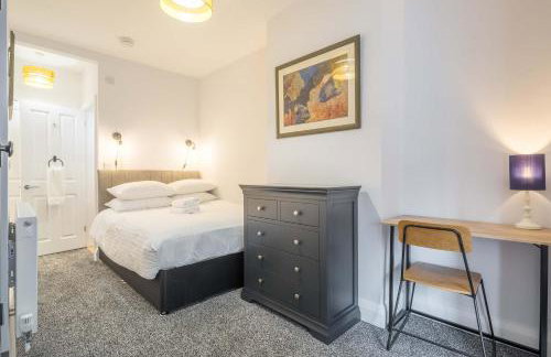 Modern 4-Bedroom Detached Home in Central Cambridge with Parking - Foto 7