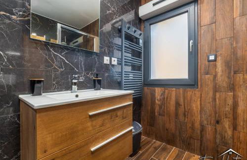 Marvel House - Disneyland 5min, Private Parking, Terrace - Foto 10