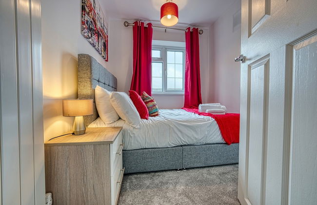 Modern 3 Bedroom 2 Bath Hse with Parking - Foto 1