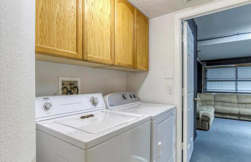 Large Home-Private Pool, Spa, and Pet Friendly Sleeps 12 - Foto 35