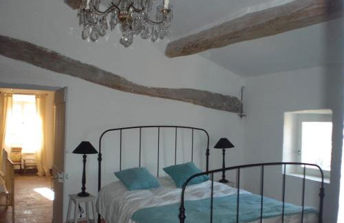 Château de Peyrolles - Photo 23