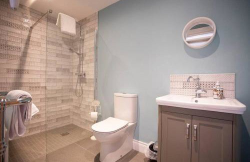 Kilbroney River Cottage - Photo 14