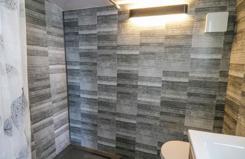 Tree House - Photo 14