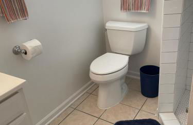 The Wrigleyville Deluxe -Steps from Wrigley Sleeps 10 - Foto 28