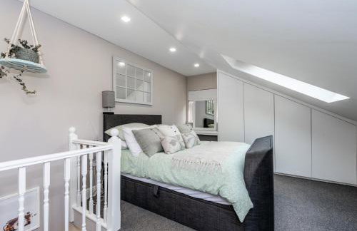 Amazing Lovely 1BDR Apartment, South London - Photo 13