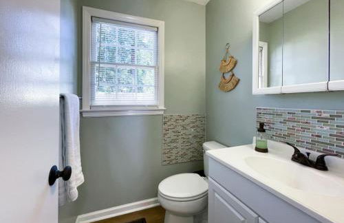 Fenced-In 4 BR 2mi North Hills, Garage, Storage - Foto 15