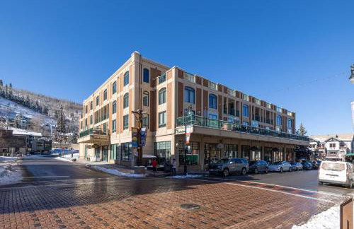 Ski in Ski out Main Street Balcony Hot Tub - Photo 55