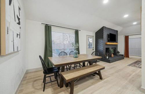 Sunny Door Escape - Entire House in Richmond TX with Cowboy Pool - Foto 20