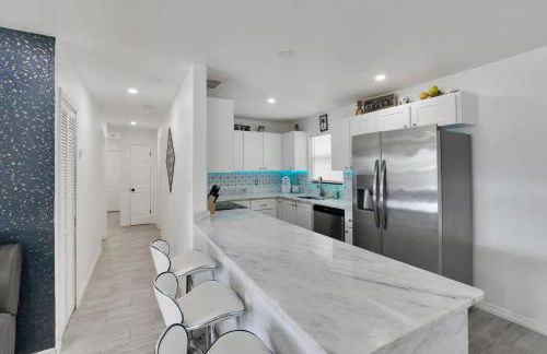 Family Pool 4BR 9-Bed Home Game Room & Firepit - Foto 11