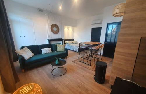 -Garrigue- Face à la Cité médiévale studio terrasse classé 4☆ - Foto 2