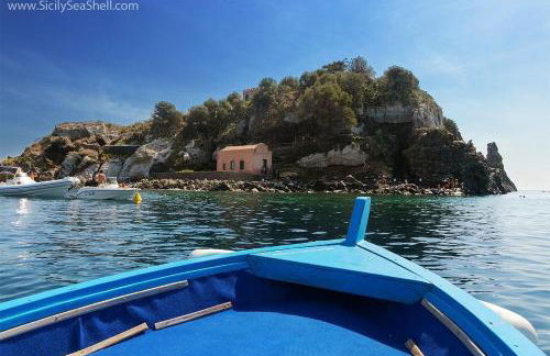 Scalinata del Nespolo Acitrezza - Foto 39