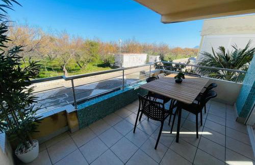 AP-10 XimoApartments a Primera Linea de Playa - Foto 4