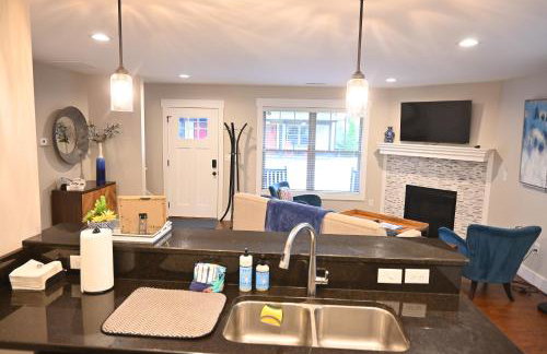 Black Mntn Modern Lux 2BR/2B w F place, Asheville - Foto 8