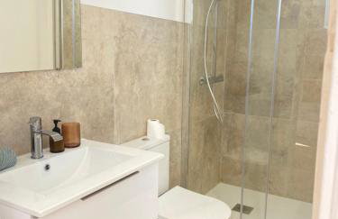 Great flat! 12 minute walk from train station and Palais - Foto 14