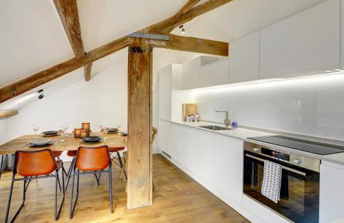 Loft 11 - Unique Apartment with Stunning Views - Photo 6