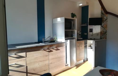 Maisonnette atypique du centre ville - Foto 1