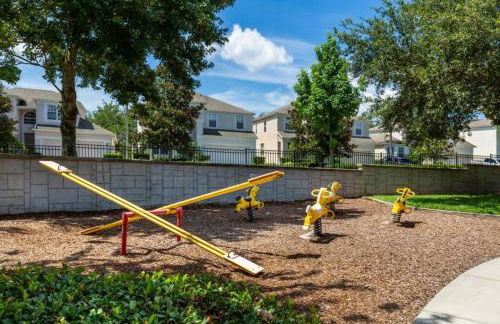 Fantastic Condo - 2 Miles from Disney Pool View Windsor Hills - Foto 92