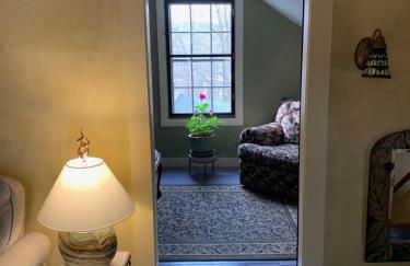 Luxurious Riverfront Cottage with a Hot Tub and a Fireplace near the Twin Lakes, Connecticut - Foto 33