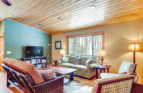 Private Dock, BBQ Ready Lakefront Fifield Home! - Foto 10