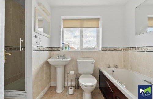 SPACIOUS, Quiet, 5 Bed 2 Bath House with Free Parking, near NEC, Airport & Solihull - Foto 17