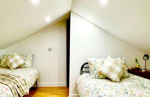 Cosy 3BDR In Levenshulme-Close To Manchester City Centre And Stockport Town- Free Parking- WiFi - Foto 13